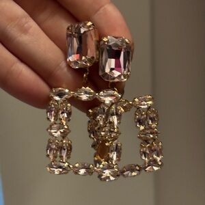 Beautiful light pink and gold earrings.